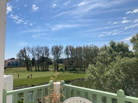 Proche des Sables D'Olonne appartement calme pour 4 personnes situé face au Golf de Bourgenay à Talmont st Hilaire Talmont-Saint-Hilaire Exterior foto